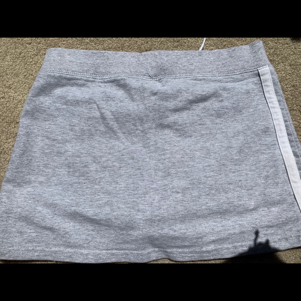 Girls skirt - Picture 2 of 3